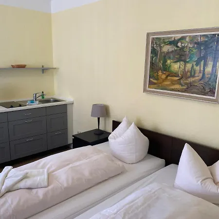 Apartmán Edda - Ferienzimmer 15 *